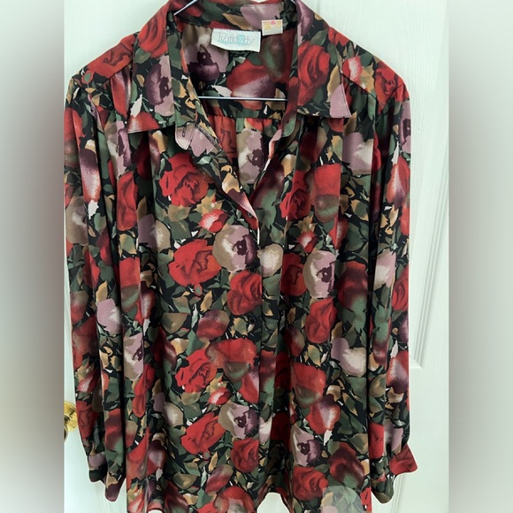 Womens plus size blouse - Picture 1 of 7